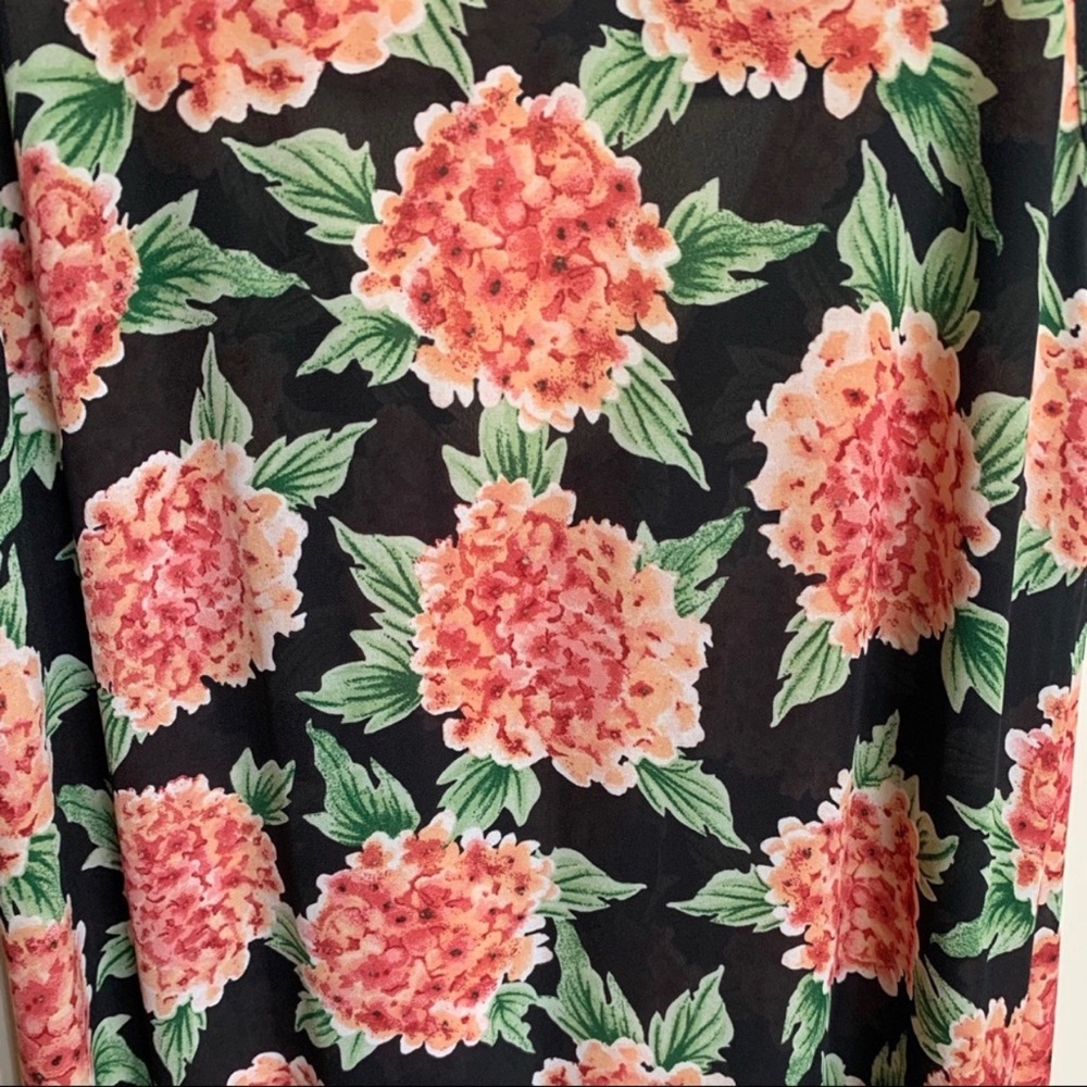SHOW ME YOUR MUMU | Taryn Flower Puff Maxi Dress - Picture 5 of 8